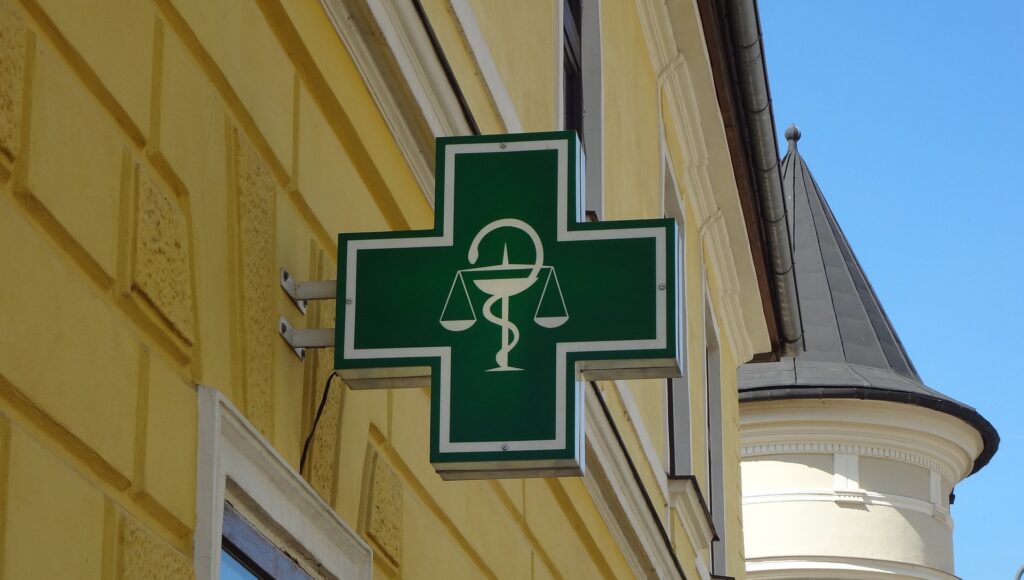 Zárva lesznek a rendelők és gyógyszertárak július 1-jén